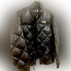 The North Face Puffer Jacket- Women’s Size Medium
